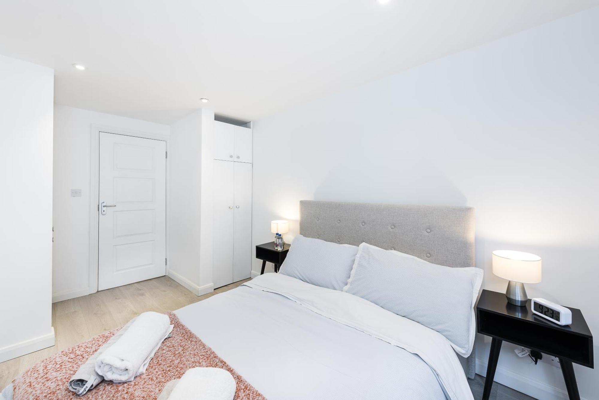 Apartamento Casa Italia Near Kings Road In Chelsea With Wifi & Washing Machine Londres Exterior foto