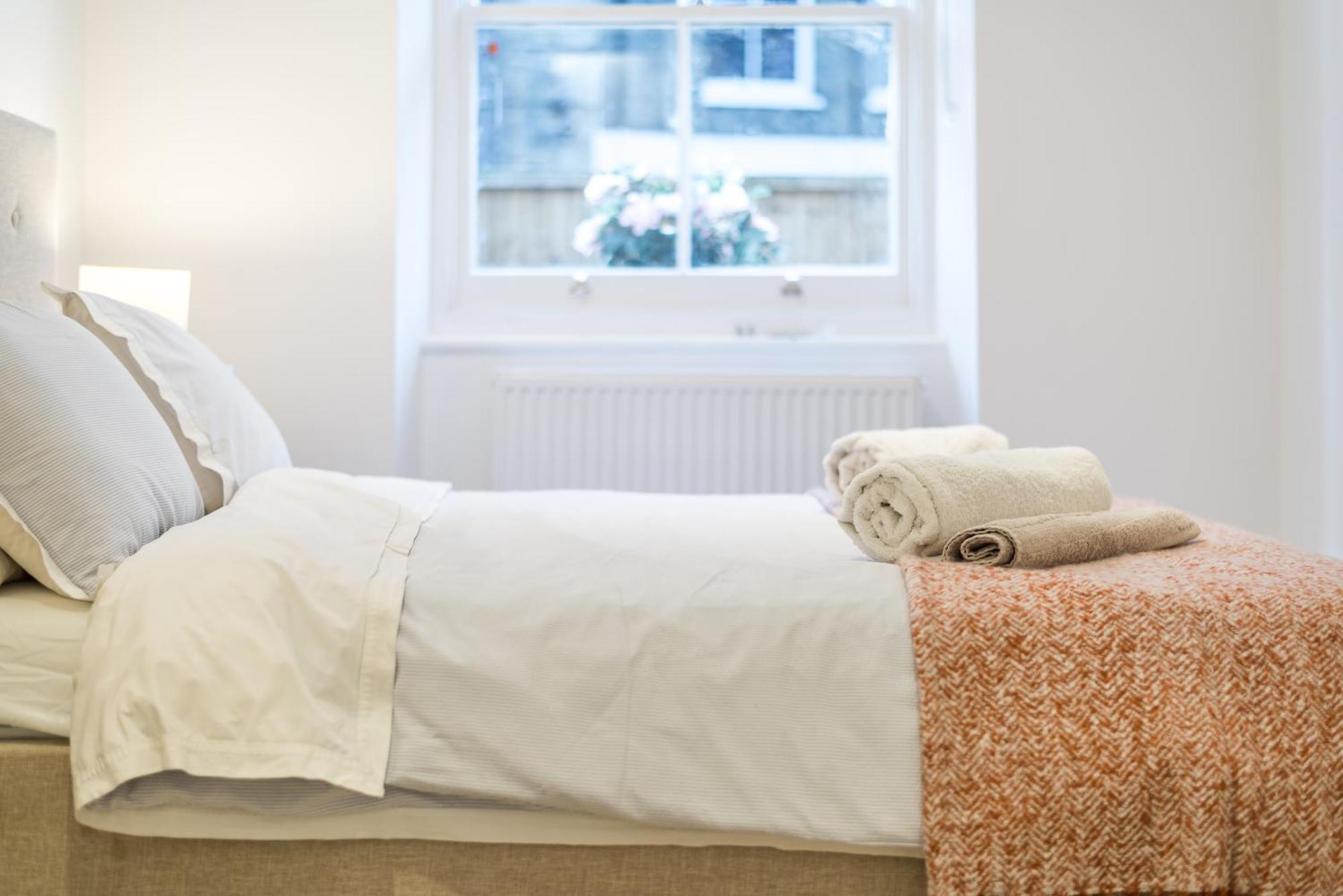 Apartamento Casa Italia Near Kings Road In Chelsea With Wifi & Washing Machine Londres Exterior foto