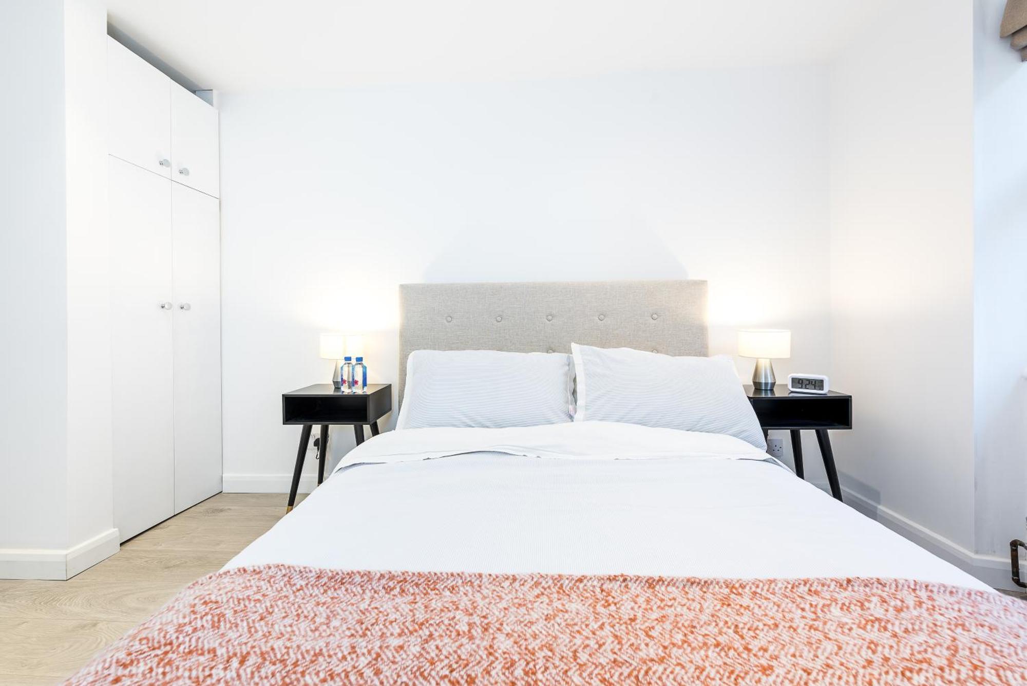 Apartamento Casa Italia Near Kings Road In Chelsea With Wifi & Washing Machine Londres Exterior foto